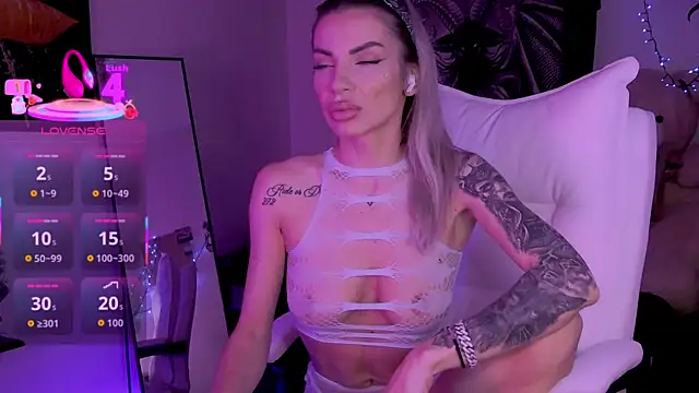 LusciousAlice online show from 4, 4, 2026