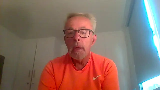 Snapshot of tuggy59 chatting on 22, 9, 2025 tuggy59 online show from 22, 9, 2025