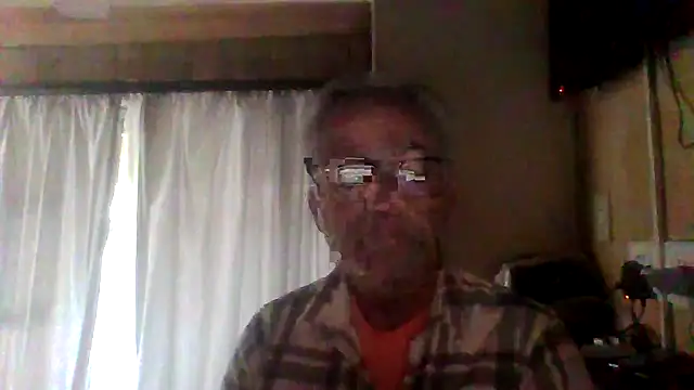 Snapshot of tuggy59 chatting on 5, 10, 2025 tuggy59 online show from 5, 10, 2025