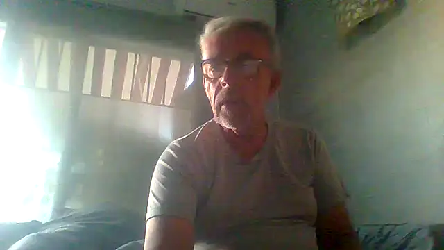 Snapshot of tuggy59 chatting on 7, 11, 2025 tuggy59 online show from 7, 11, 2025