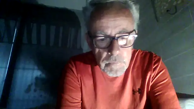 Snapshot of tuggy59 chatting on 24, 11, 2025 tuggy59 online show from 24, 11, 2025