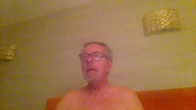 Snapshot of tuggy59 chatting on 23, 4, 2026 tuggy59 online show from 23, 4, 2026