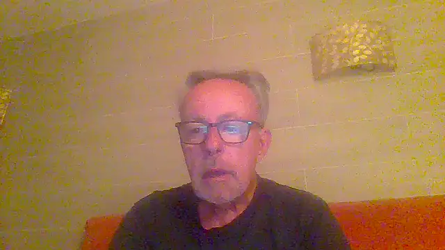 Snapshot of tuggy59 chatting on 25, 4, 2026 tuggy59 online show from 25, 4, 2026
