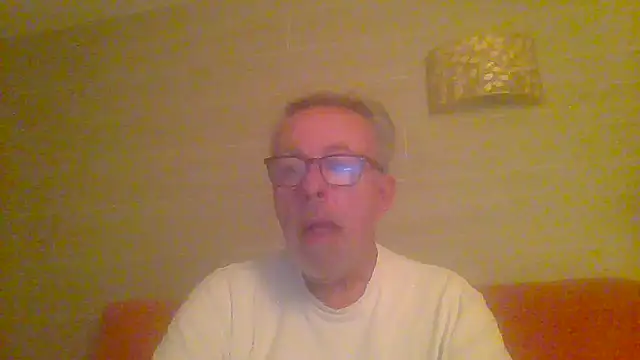 Snapshot of tuggy59 chatting on 3, 5, 2026 tuggy59 online show from 3, 5, 2026