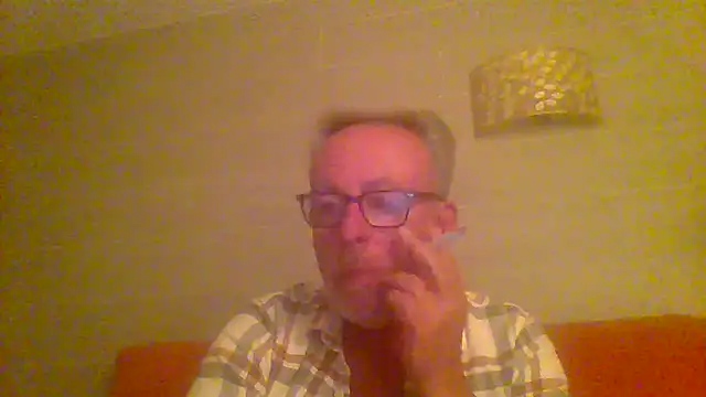 Snapshot of tuggy59 chatting on 6, 5, 2026 tuggy59 online show from 6, 5, 2026