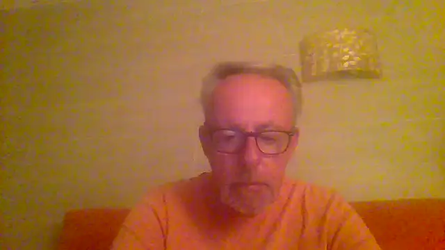 Snapshot of tuggy59 chatting on 7, 5, 2026 tuggy59 online show from 7, 5, 2026