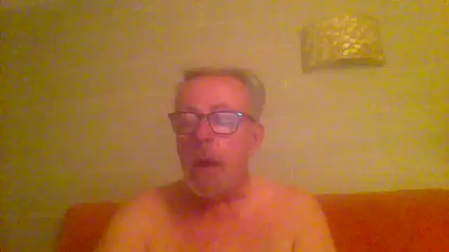 Snapshot of tuggy59 chatting on 15, 5, 2026 tuggy59 online show from 15, 5, 2026