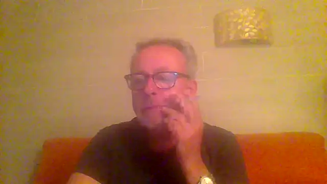 Snapshot of tuggy59 chatting on 18, 5, 2026 tuggy59 online show from 18, 5, 2026