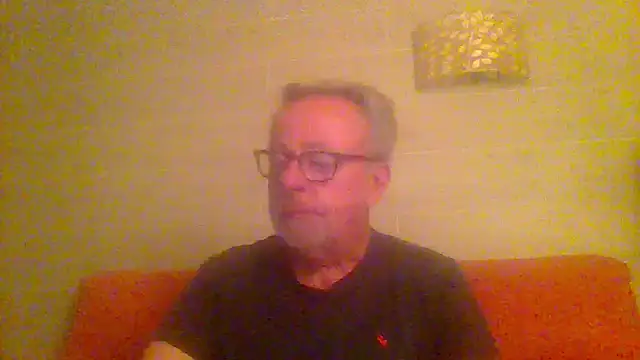 Snapshot of tuggy59 chatting on 19, 5, 2026 tuggy59 online show from 19, 5, 2026