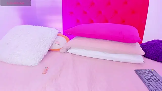 Sofia Girl  online show from 6, 12, 2024