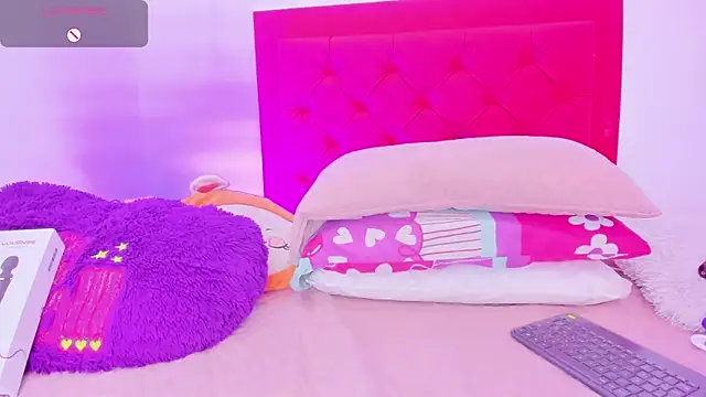 Sofia Girl  online show from 12, 12, 2024