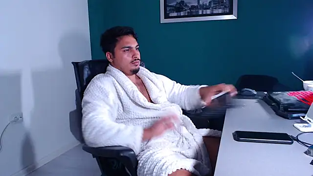 Snapshot of ZenoBaro1 chatting on 5, 2, 2025 ZenoBaro1 online show from 5, 2, 2025