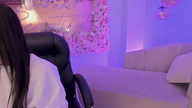 LindseyMoss online show from 13, 1, 2025