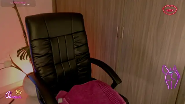 Snapshot of LindseyMoss chatting on 14, 4, 2026 LindseyMoss online show from 14, 4, 2026