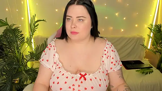 Akemi BBW online show from 2, 1, 2025