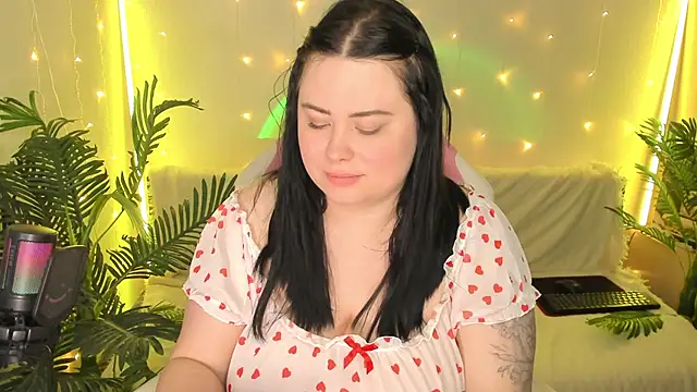 Akemi BBW online show from 2, 1, 2025