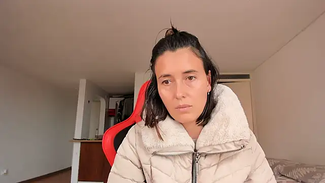 zoe jeane beker online show from 4, 2, 2025