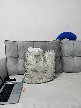 bebygirl143s online show from 12, 3, 2025