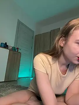 Snapshot of freiiaflower chatting on 12, 3, 2025 freiiaflower online show from 12, 3, 2025