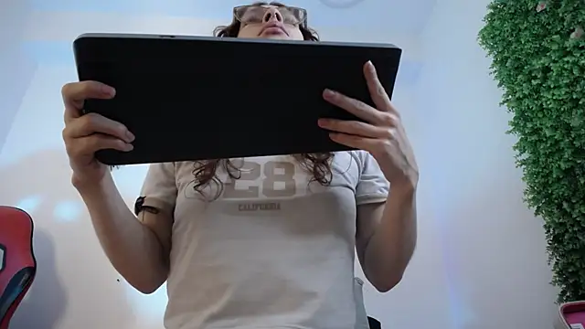 Katy Van online show from 19, 12, 2025