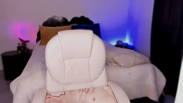 emilydolshe2 online show from 6, 7, 2026