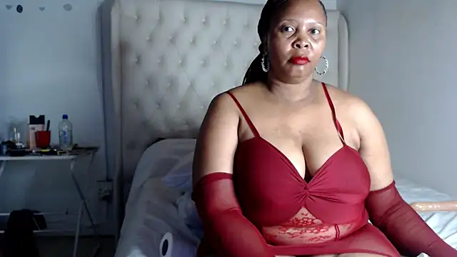 Snapshot of PlatnumBoobsX chatting on 6, 3, 2026 PlatnumBoobsX online show from 6, 3, 2026