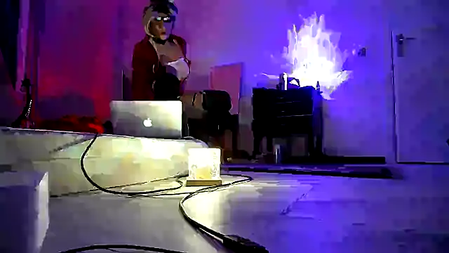 CharlotteVixxens online show from 12, 2, 2025