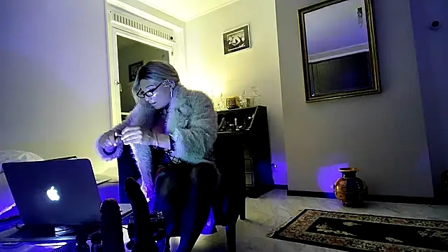 CharlotteVixxens online show from 2, 12, 2025