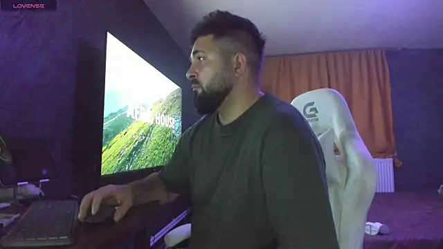 Snapshot of Eduu2322 chatting on 7, 11, 2025 Eduu2322 online show from 7, 11, 2025