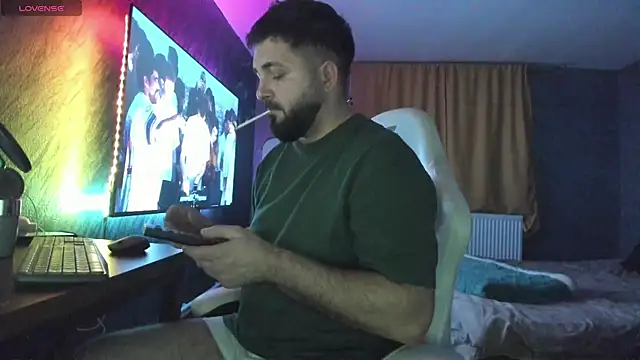 Snapshot of Eduu2322 chatting on 8, 1, 2026 Eduu2322 online show from 8, 1, 2026