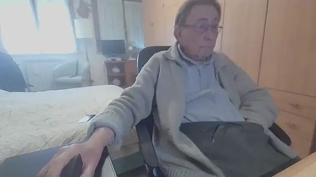 papillonhotofficial online show from 3, 3, 2025