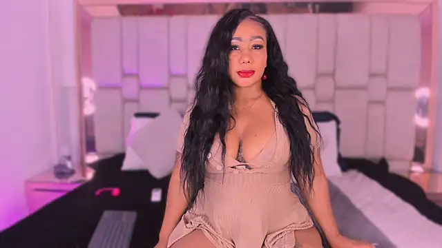 mary kisses online show from 28, 10, 2025