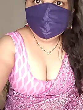 Snapshot of Love-priya chatting on 5, 12, 2024 Love-priya online show from 5, 12, 2024