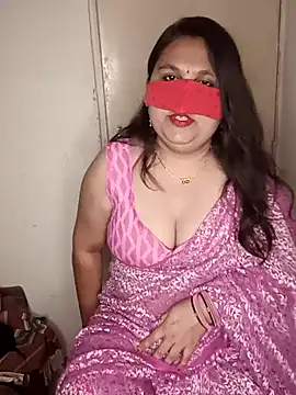 Snapshot of Love-priya chatting on 11, 1, 2025 Love-priya online show from 11, 1, 2025