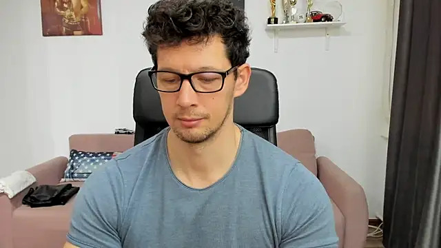 BrutusK08 online show from 4, 2, 2025