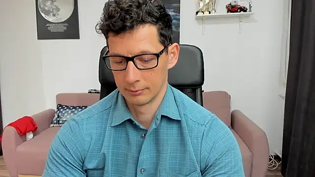 BrutusK08 online show from 4, 3, 2025