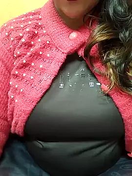 CUTE SOPHIA- online show from 1, 1, 2025