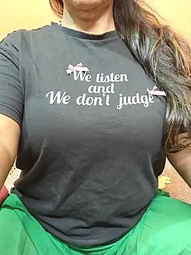 CUTE SOPHIA- online show from 3, 3, 2026