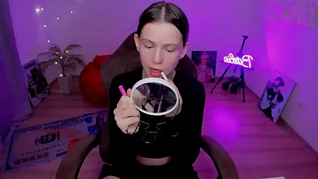 HelloRoxy online show from 29, 3, 2026