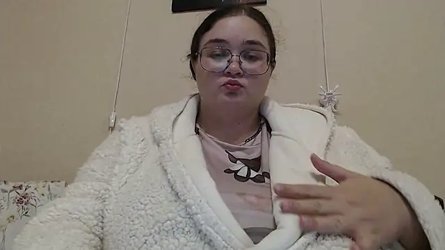  mika in passion online show from 28, 9, 2025