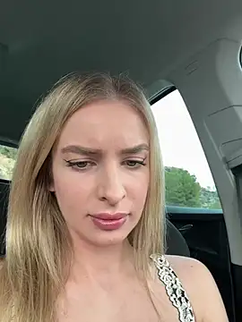 Snapshot of EvieEvans chatting on 20, 1, 2025 EvieEvans online show from 20, 1, 2025