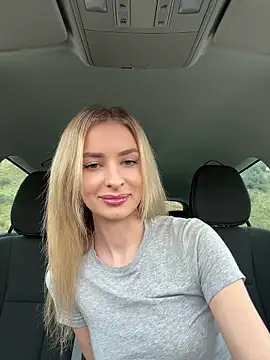 Snapshot of EvieEvans chatting on 21, 1, 2025 EvieEvans online show from 21, 1, 2025