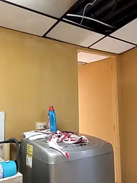 stefanie010 online show from 9, 3, 2026