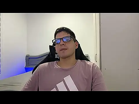 Snapshot of lordbeja chatting on 7, 4, 2026 lordbeja online show from 7, 4, 2026