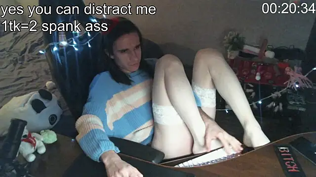 Snapshot of izilizi_23 chatting on 11, 12, 2024 izilizi 23 online show from 11, 12, 2024