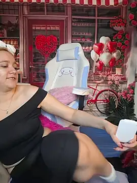 Snapshot of NaomiShimizu chatting on 3, 2, 2026 NaomiShimizu online show from 3, 2, 2026