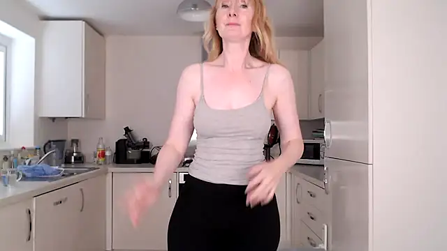 Snapshot of British_Goddess_Anna chatting on 14, 7, 2026 British Goddess Anna online show from 14, 7, 2026