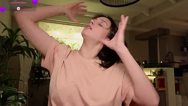 moon deity  online show from 12, 12, 2024