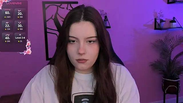 CoralineKeyns online show from 5, 3, 2025