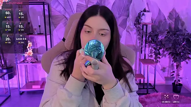 CoralineKeyns online show from 15, 9, 2025